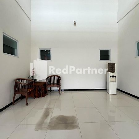Griya Borobudur Malang Syariah Redpartner Blimbing  Exteriör bild