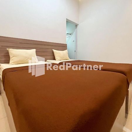 Griya Borobudur Malang Syariah Redpartner Blimbing  Exteriör bild