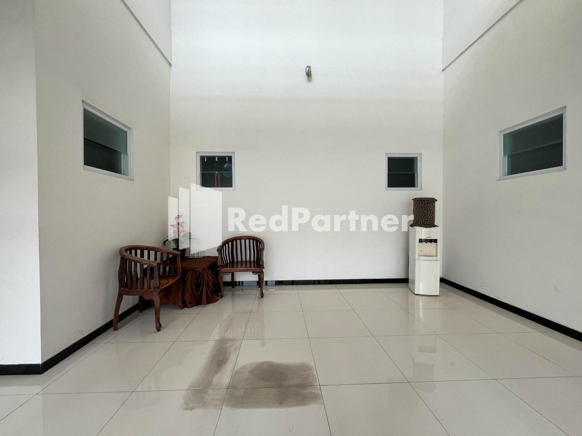 Griya Borobudur Malang Syariah Redpartner Blimbing  Exteriör bild