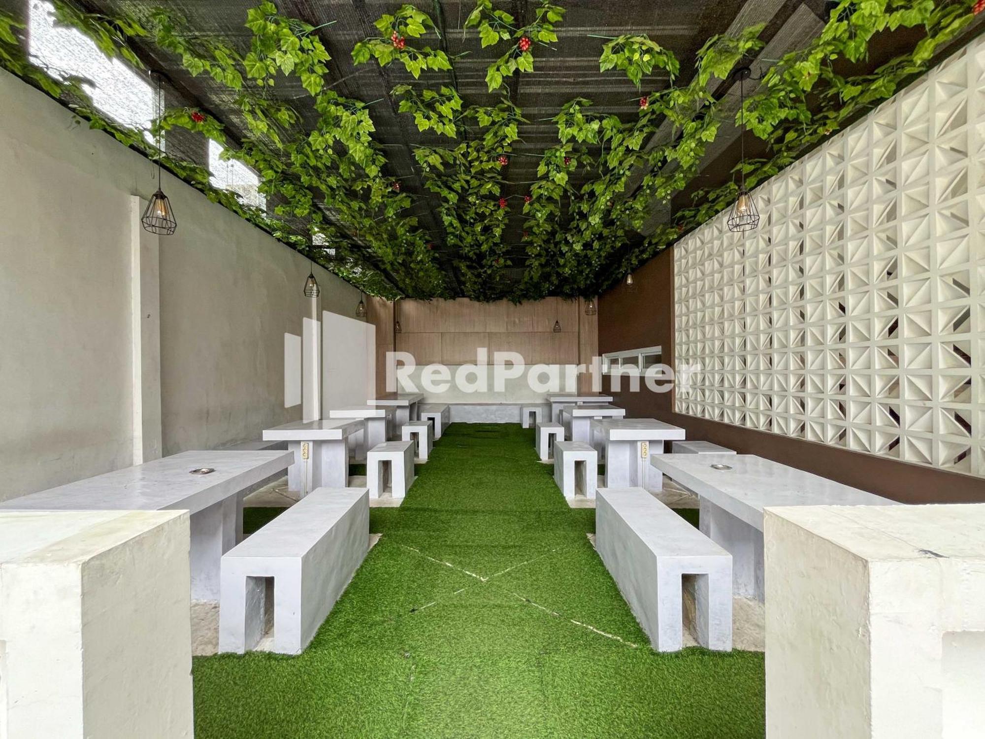Griya Borobudur Malang Syariah Redpartner Blimbing  Exteriör bild