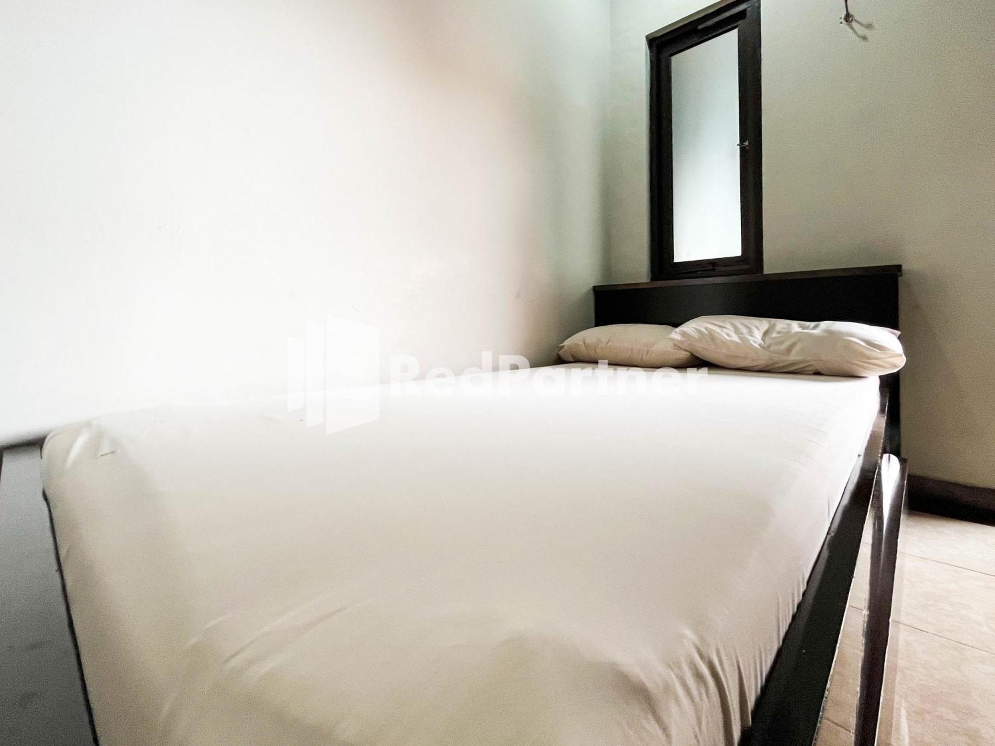 Griya Borobudur Malang Syariah Redpartner Blimbing  Exteriör bild