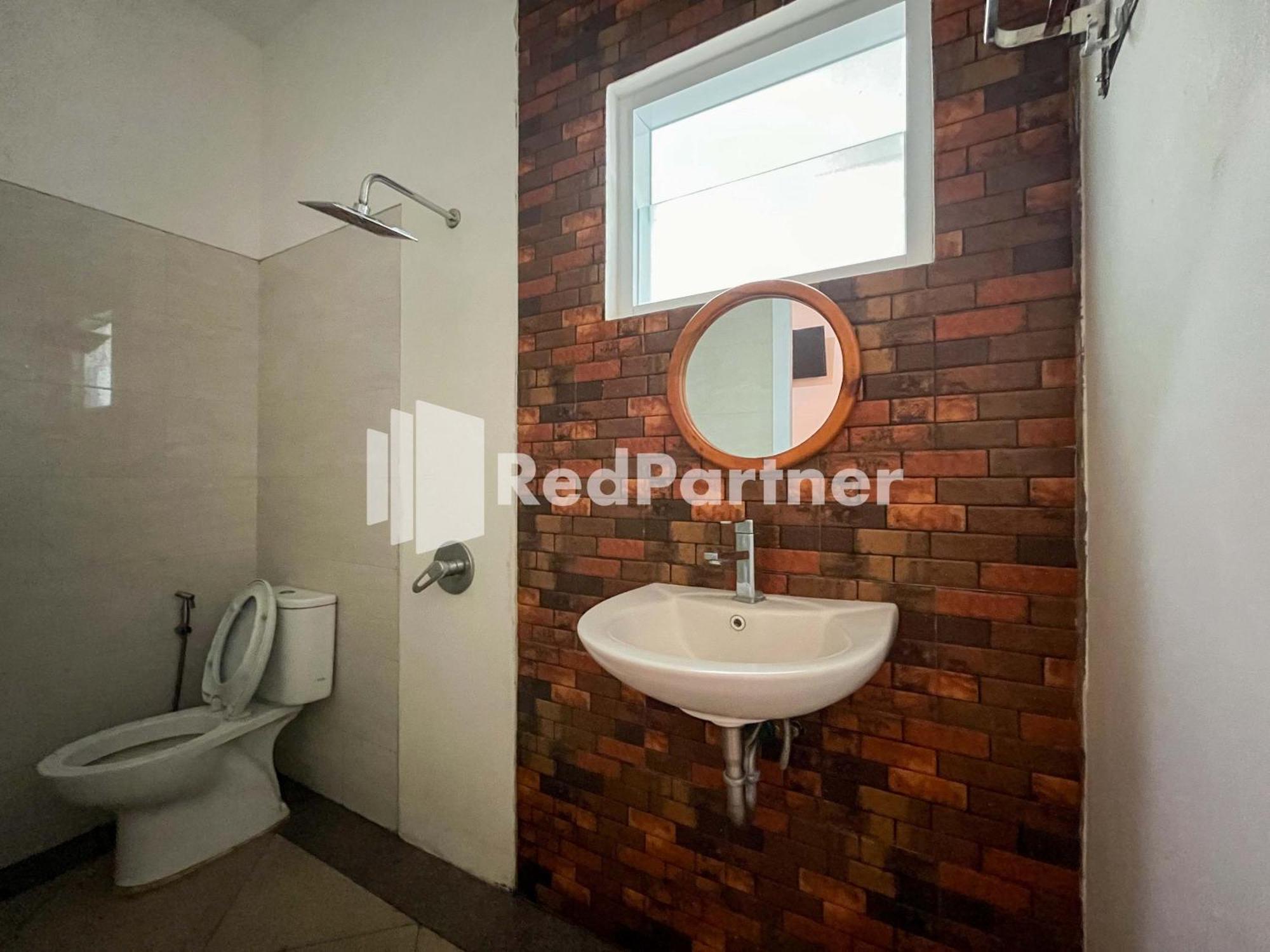 Griya Borobudur Malang Syariah Redpartner Blimbing  Exteriör bild