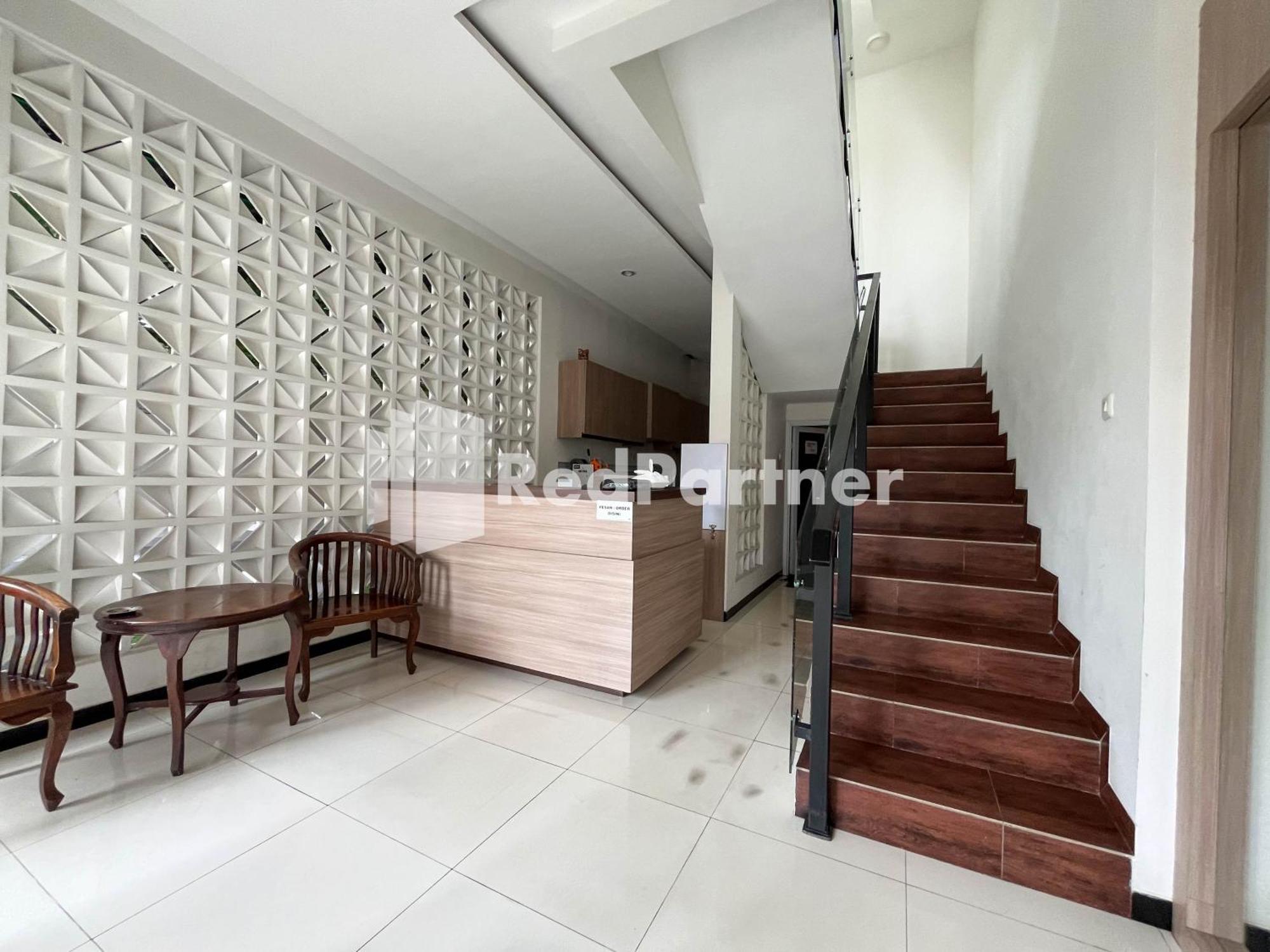 Griya Borobudur Malang Syariah Redpartner Blimbing  Exteriör bild