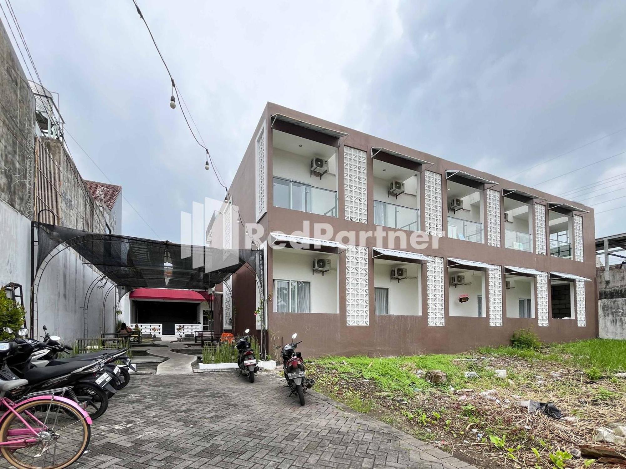 Griya Borobudur Malang Syariah Redpartner Blimbing  Exteriör bild