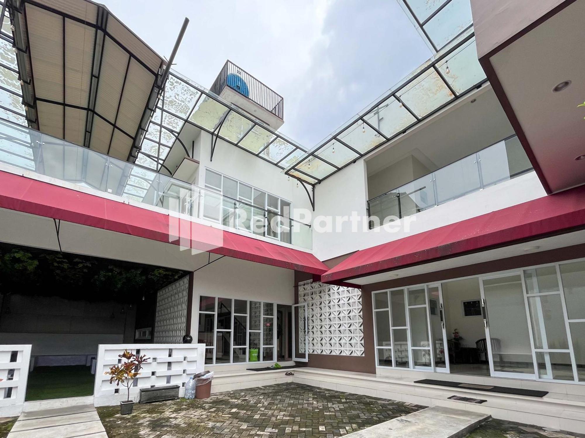 Griya Borobudur Malang Syariah Redpartner Blimbing  Exteriör bild